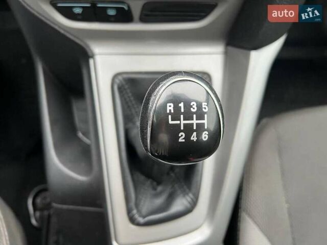 Синий Форд Фокус, объемом двигателя 1.6 л и пробегом 298 тыс. км за 6440 $, фото 29 на Automoto.ua