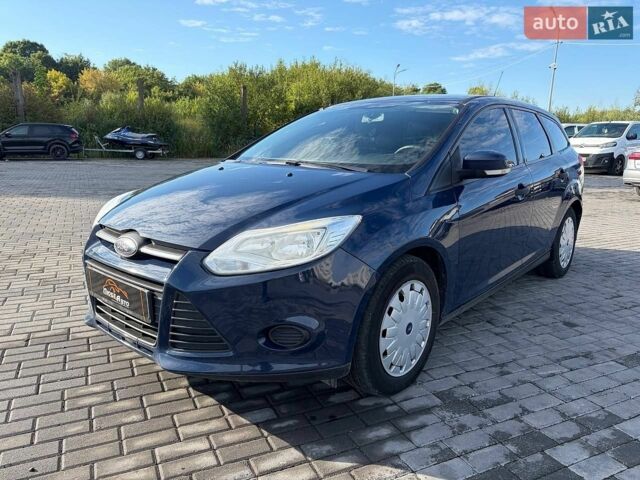 Синій Форд Фокус, об'ємом двигуна 1.6 л та пробігом 258 тис. км за 6100 $, фото 2 на Automoto.ua
