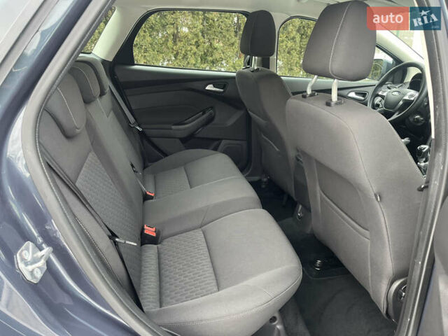 Синий Форд Фокус, объемом двигателя 1.6 л и пробегом 217 тыс. км за 7100 $, фото 25 на Automoto.ua