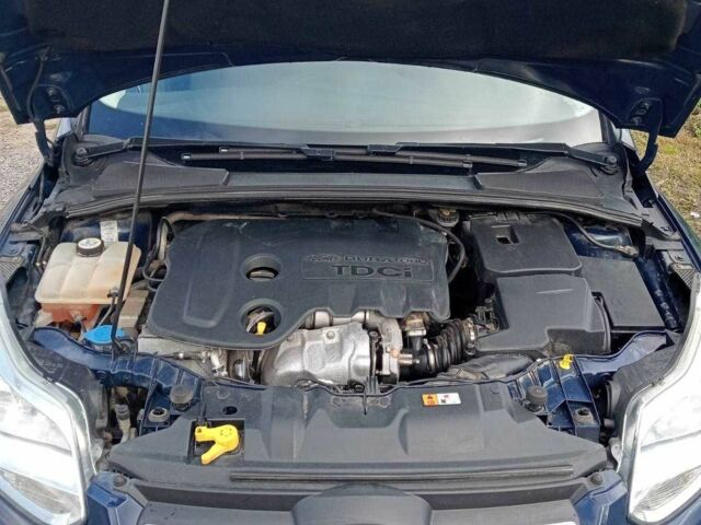 Синий Форд Фокус, объемом двигателя 1.6 л и пробегом 300 тыс. км за 6800 $, фото 11 на Automoto.ua