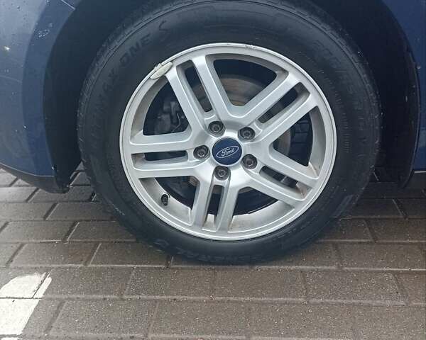 Синий Форд Фокус, объемом двигателя 1.6 л и пробегом 300 тыс. км за 6500 $, фото 21 на Automoto.ua