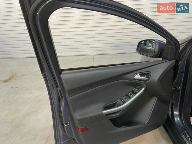Синій Форд Фокус, об'ємом двигуна 1.6 л та пробігом 217 тис. км за 8350 $, фото 50 на Automoto.ua