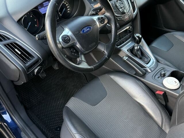 Синій Форд Фокус, об'ємом двигуна 1.6 л та пробігом 275 тис. км за 8999 $, фото 2 на Automoto.ua