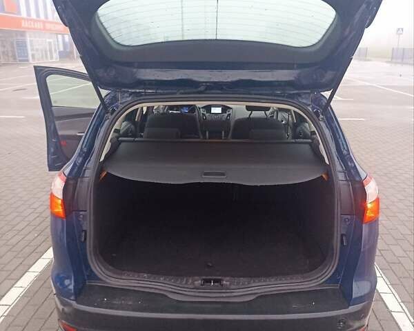 Синий Форд Фокус, объемом двигателя 1.6 л и пробегом 300 тыс. км за 6300 $, фото 12 на Automoto.ua