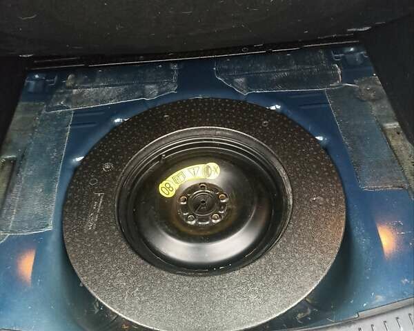 Синий Форд Фокус, объемом двигателя 1.6 л и пробегом 300 тыс. км за 6300 $, фото 16 на Automoto.ua