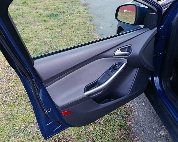 Синій Форд Фокус, об'ємом двигуна 1.6 л та пробігом 243 тис. км за 7300 $, фото 7 на Automoto.ua