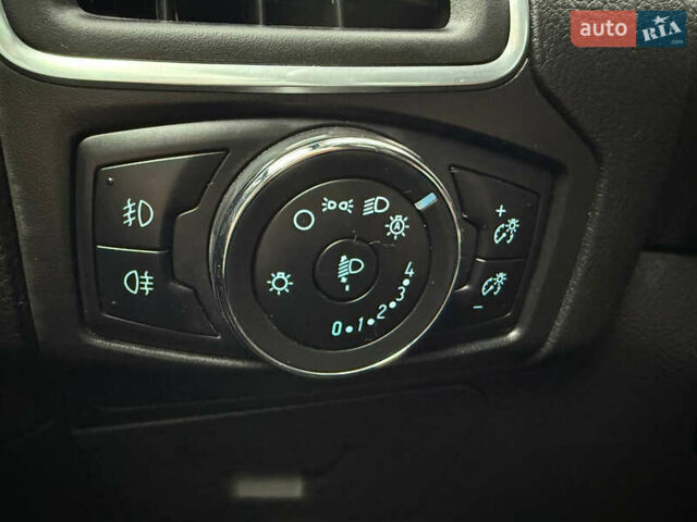 Синий Форд Фокус, объемом двигателя 1.6 л и пробегом 240 тыс. км за 8550 $, фото 26 на Automoto.ua