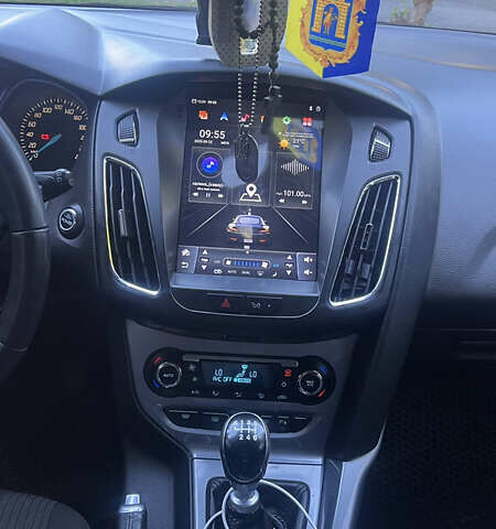 Синій Форд Фокус, об'ємом двигуна 1.6 л та пробігом 236 тис. км за 8800 $, фото 12 на Automoto.ua