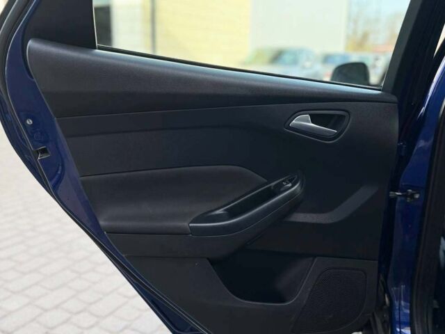 Синий Форд Фокус, объемом двигателя 1 л и пробегом 171 тыс. км за 6100 $, фото 16 на Automoto.ua