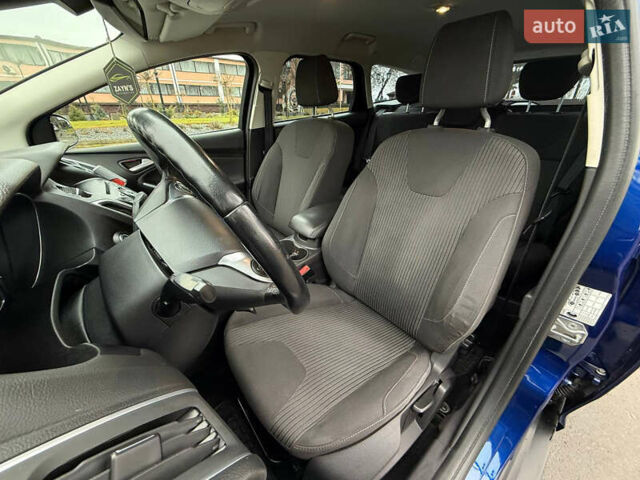 Синий Форд Фокус, объемом двигателя 1.6 л и пробегом 240 тыс. км за 8550 $, фото 28 на Automoto.ua