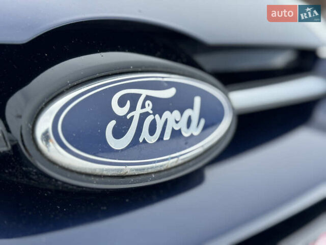 Синий Форд Фокус, объемом двигателя 1.6 л и пробегом 208 тыс. км за 8649 $, фото 5 на Automoto.ua