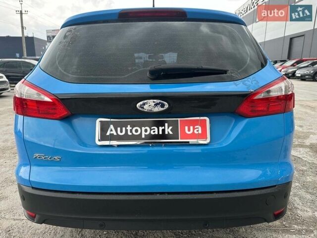 Синий Форд Фокус, объемом двигателя 1.6 л и пробегом 259 тыс. км за 8940 $, фото 3 на Automoto.ua