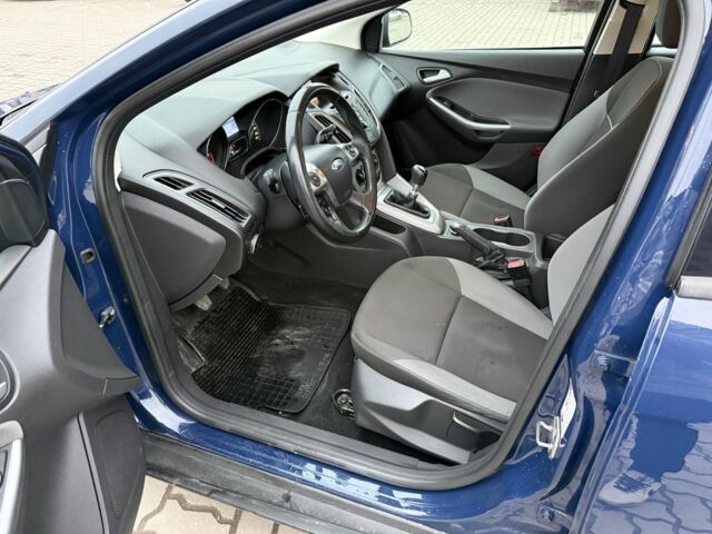 Синій Форд Фокус, об'ємом двигуна 1.6 л та пробігом 208 тис. км за 8350 $, фото 5 на Automoto.ua