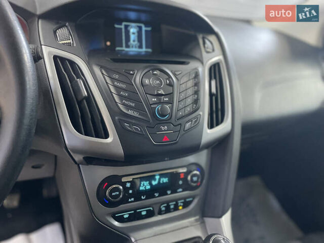 Синий Форд Фокус, объемом двигателя 1.6 л и пробегом 217 тыс. км за 7750 $, фото 27 на Automoto.ua