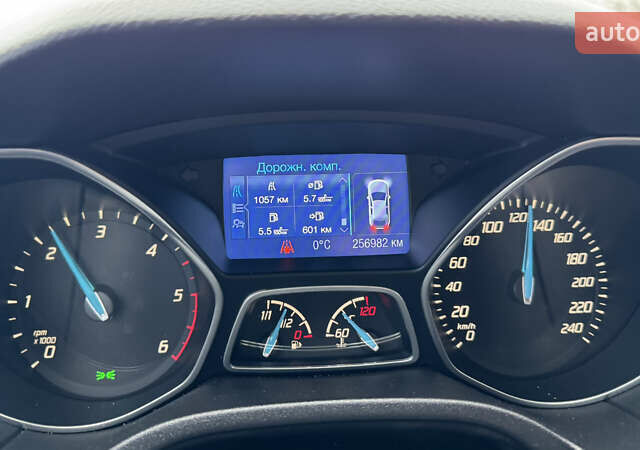 Синий Форд Фокус, объемом двигателя 1.56 л и пробегом 257 тыс. км за 8300 $, фото 1 на Automoto.ua