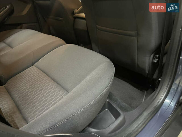 Синій Форд Фокус, об'ємом двигуна 1.6 л та пробігом 217 тис. км за 8350 $, фото 46 на Automoto.ua