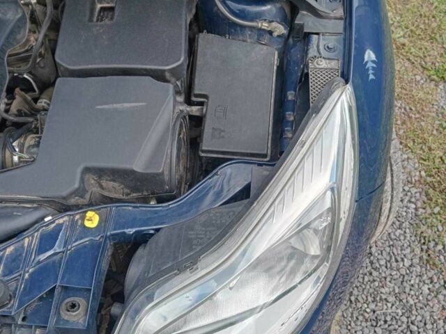 Синий Форд Фокус, объемом двигателя 1.6 л и пробегом 300 тыс. км за 6800 $, фото 12 на Automoto.ua