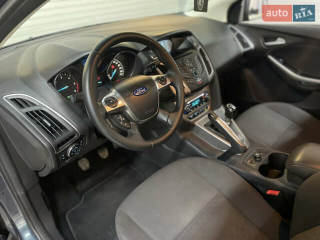 Синій Форд Фокус, об'ємом двигуна 1.6 л та пробігом 217 тис. км за 8350 $, фото 8 на Automoto.ua