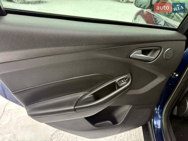 Синій Форд Фокус, об'ємом двигуна 1 л та пробігом 106 тис. км за 5499 $, фото 19 на Automoto.ua