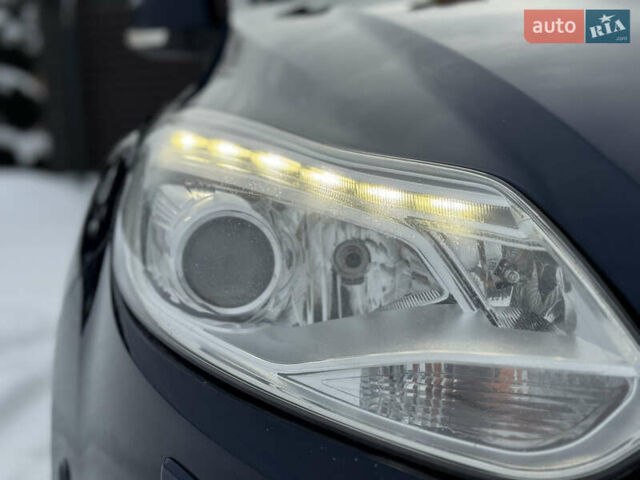Синий Форд Фокус, объемом двигателя 1.6 л и пробегом 208 тыс. км за 8649 $, фото 4 на Automoto.ua