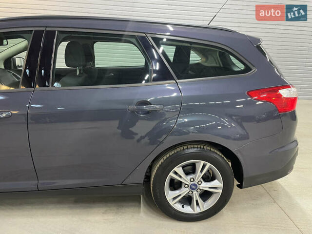 Синій Форд Фокус, об'ємом двигуна 1.6 л та пробігом 217 тис. км за 8350 $, фото 52 на Automoto.ua