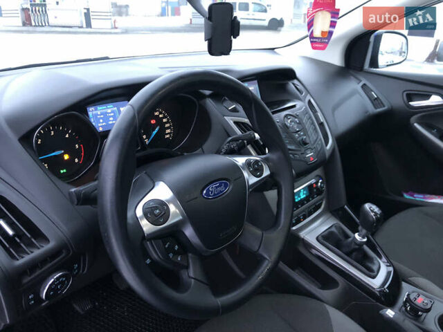 Синий Форд Фокус, объемом двигателя 1.6 л и пробегом 297 тыс. км за 8600 $, фото 8 на Automoto.ua