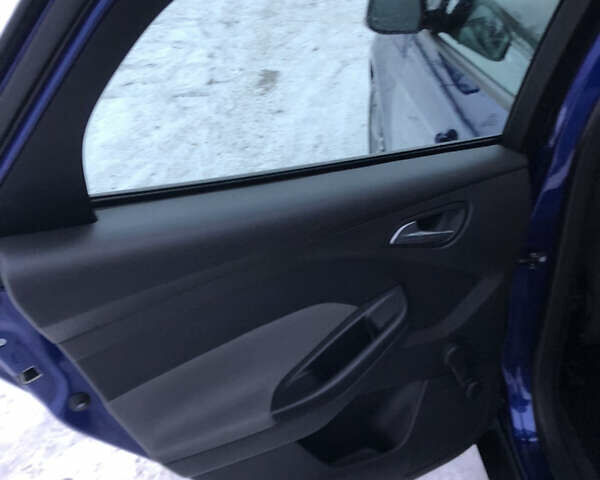 Синий Форд Фокус, объемом двигателя 1.6 л и пробегом 297 тыс. км за 8600 $, фото 10 на Automoto.ua