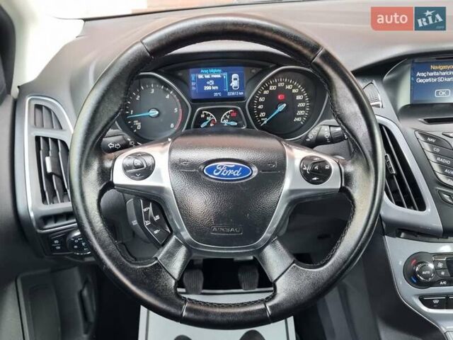 Форд Фокус 2013 в Львове на Automoto.ua Синий Форд Фокус, объемом двигателя 1.6 л и пробегом 223 тыс. км за 8200 $, фото 24 на Automoto.ua
