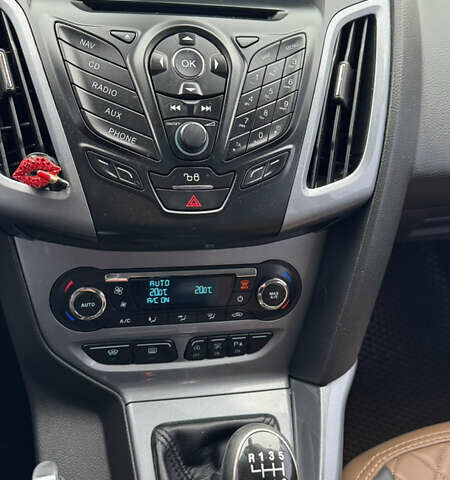 Синий Форд Фокус, объемом двигателя 1.56 л и пробегом 257 тыс. км за 8300 $, фото 2 на Automoto.ua