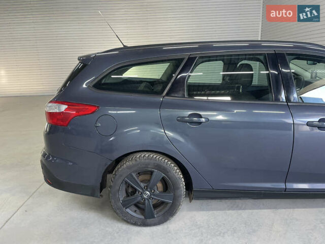Синий Форд Фокус, объемом двигателя 1.6 л и пробегом 217 тыс. км за 7750 $, фото 8 на Automoto.ua