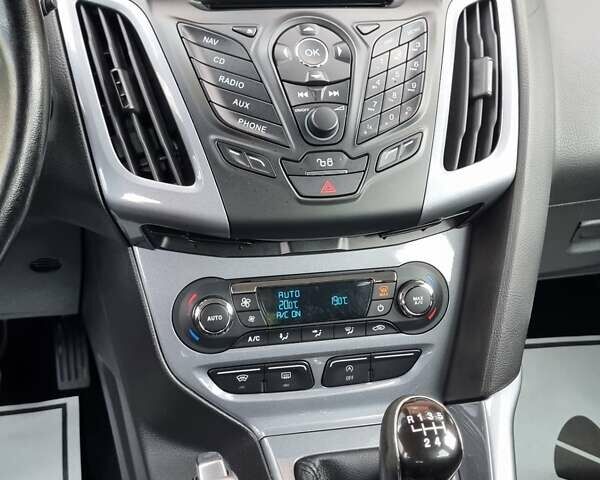 Форд Фокус 2013 в Львове на Automoto.ua Синий Форд Фокус, объемом двигателя 1.6 л и пробегом 223 тыс. км за 8200 $, фото 25 на Automoto.ua