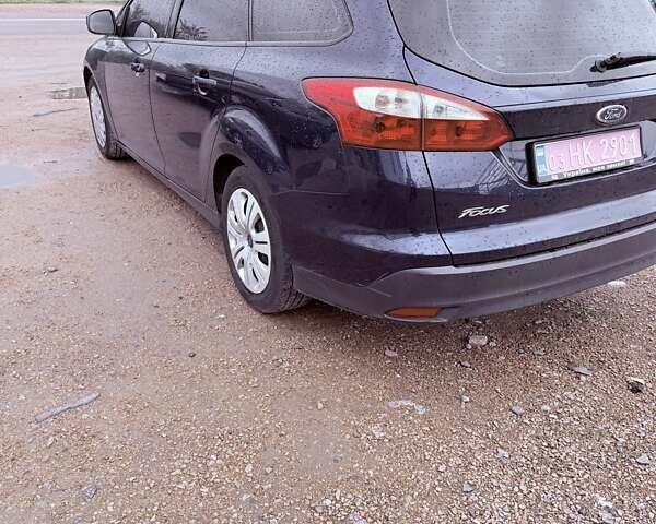 Синий Форд Фокус, объемом двигателя 1.6 л и пробегом 250 тыс. км за 7800 $, фото 3 на Automoto.ua