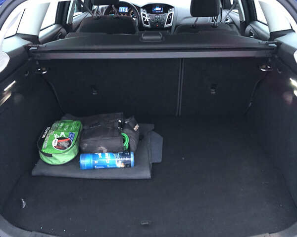 Синий Форд Фокус, объемом двигателя 1.6 л и пробегом 297 тыс. км за 8600 $, фото 11 на Automoto.ua