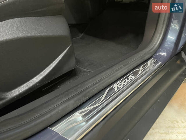 Синій Форд Фокус, об'ємом двигуна 1.6 л та пробігом 217 тис. км за 8350 $, фото 42 на Automoto.ua