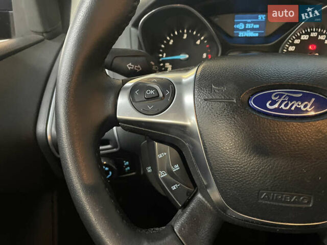Синій Форд Фокус, об'ємом двигуна 1.6 л та пробігом 217 тис. км за 8350 $, фото 31 на Automoto.ua