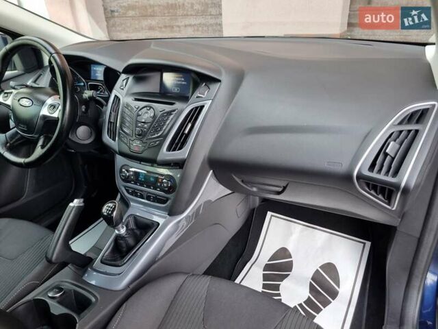 Форд Фокус 2013 в Львове на Automoto.ua Синий Форд Фокус, объемом двигателя 1.6 л и пробегом 223 тыс. км за 8200 $, фото 28 на Automoto.ua