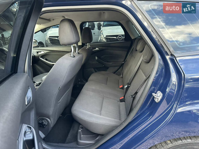 Синій Форд Фокус, об'ємом двигуна 1.6 л та пробігом 149 тис. км за 8350 $, фото 21 на Automoto.ua