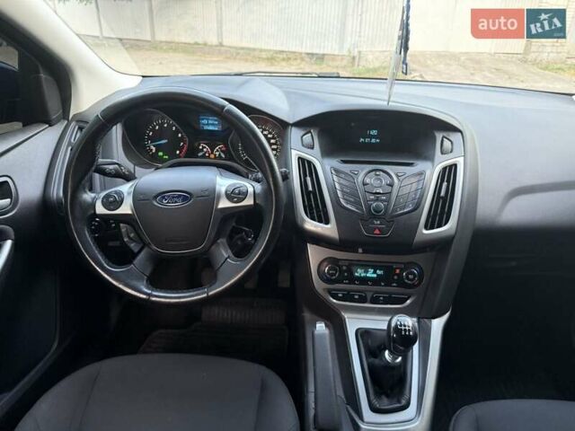 Синій Форд Фокус, об'ємом двигуна 1 л та пробігом 175 тис. км за 5750 $, фото 9 на Automoto.ua