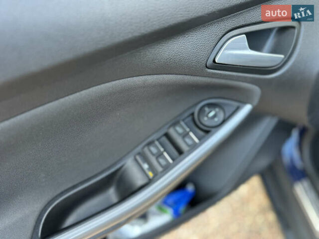 Синий Форд Фокус, объемом двигателя 1.6 л и пробегом 148 тыс. км за 8830 $, фото 14 на Automoto.ua