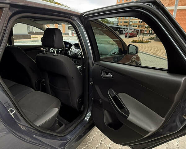 Синій Форд Фокус, об'ємом двигуна 1.6 л та пробігом 285 тис. км за 7250 $, фото 17 на Automoto.ua