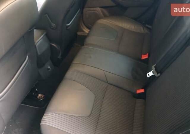 Синий Форд Фокус, объемом двигателя 1.6 л и пробегом 284 тыс. км за 8800 $, фото 54 на Automoto.ua