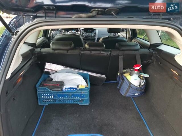 Синий Форд Фокус, объемом двигателя 1.6 л и пробегом 240 тыс. км за 7800 $, фото 9 на Automoto.ua