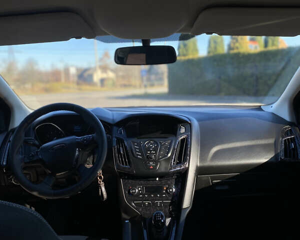 Синий Форд Фокус, объемом двигателя 1 л и пробегом 260 тыс. км за 5500 $, фото 17 на Automoto.ua