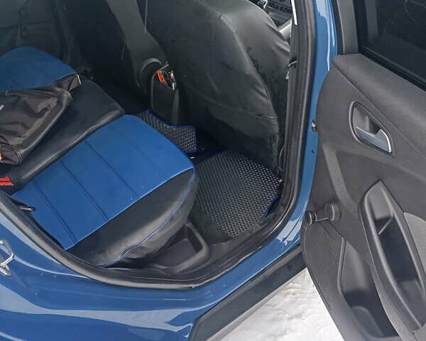 Синий Форд Фокус, объемом двигателя 1.56 л и пробегом 227 тыс. км за 6500 $, фото 7 на Automoto.ua