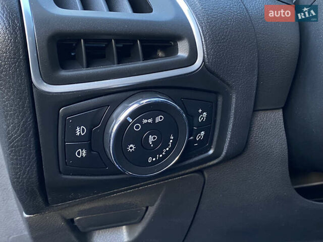 Синий Форд Фокус, объемом двигателя 1.6 л и пробегом 229 тыс. км за 7899 $, фото 38 на Automoto.ua