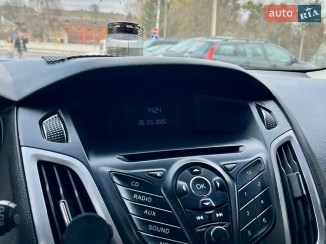 Синий Форд Фокус, объемом двигателя 1.56 л и пробегом 228 тыс. км за 7500 $, фото 27 на Automoto.ua