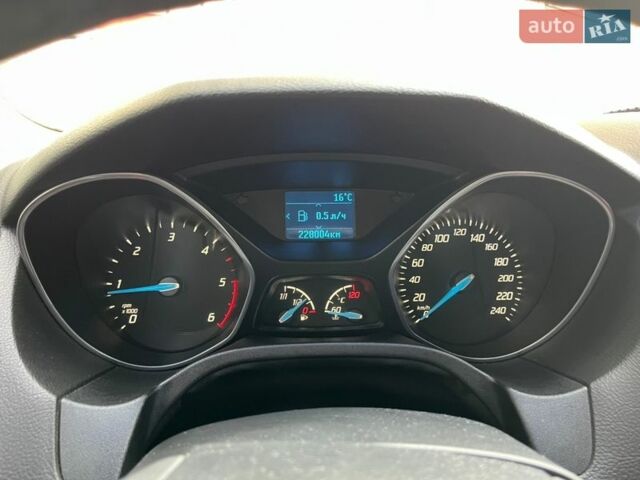 Синий Форд Фокус, объемом двигателя 1.56 л и пробегом 228 тыс. км за 7500 $, фото 33 на Automoto.ua