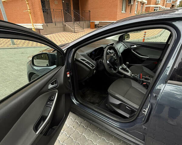 Синій Форд Фокус, об'ємом двигуна 1.6 л та пробігом 285 тис. км за 7250 $, фото 20 на Automoto.ua