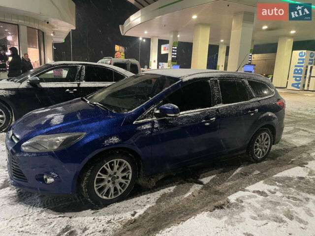 Синий Форд Фокус, объемом двигателя 1.6 л и пробегом 252 тыс. км за 7100 $, фото 4 на Automoto.ua