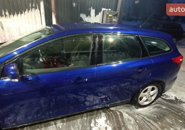 Синий Форд Фокус, объемом двигателя 1.5 л и пробегом 209 тыс. км за 9200 $, фото 7 на Automoto.ua